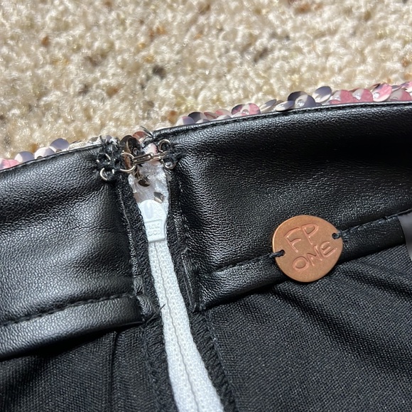 NWT Free People Pink Cheetah Sequin Mini Skirt- 4 - Picture 7 of 9